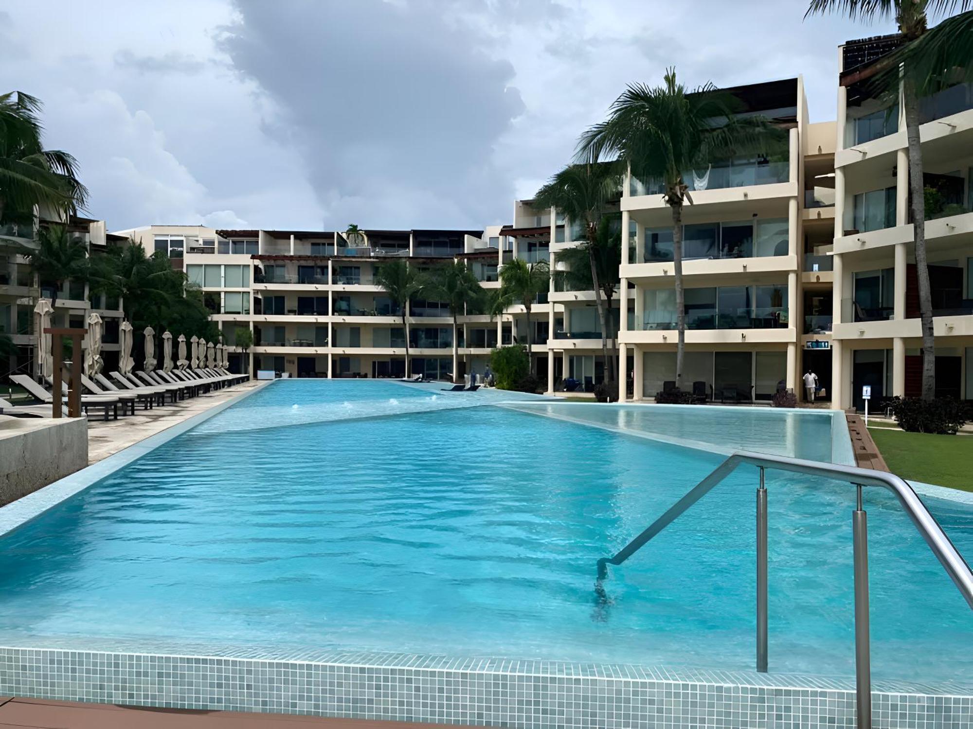 Beachfront Location At Elements *